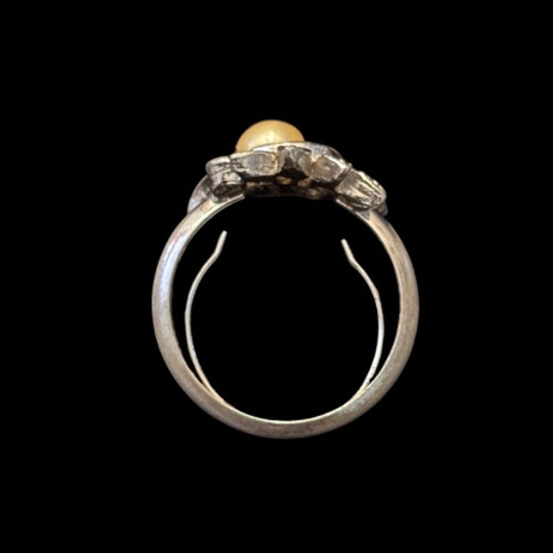 Vintage Avon Faux Cream Pearl Rhinestone Feather Fan Silver Toned Ring (6-7)