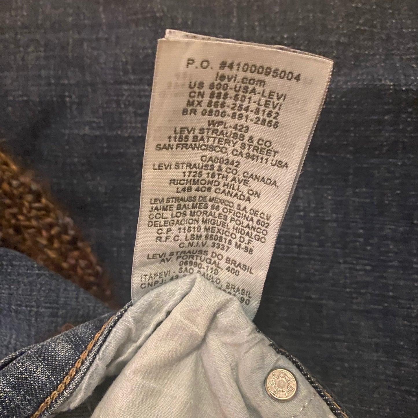 70’s Inspired Upcycled Secondhand Levi Bootcut 512 Jeans with Handknit Accents (10 M)
