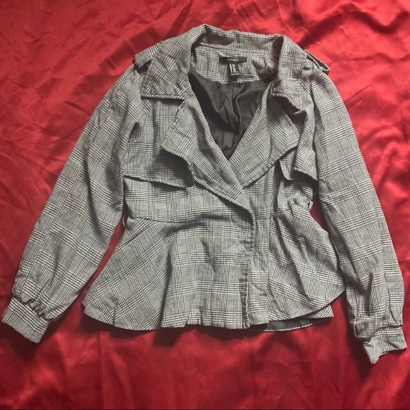 Fluttery Black & White Plaid Peplum Jacket (M)