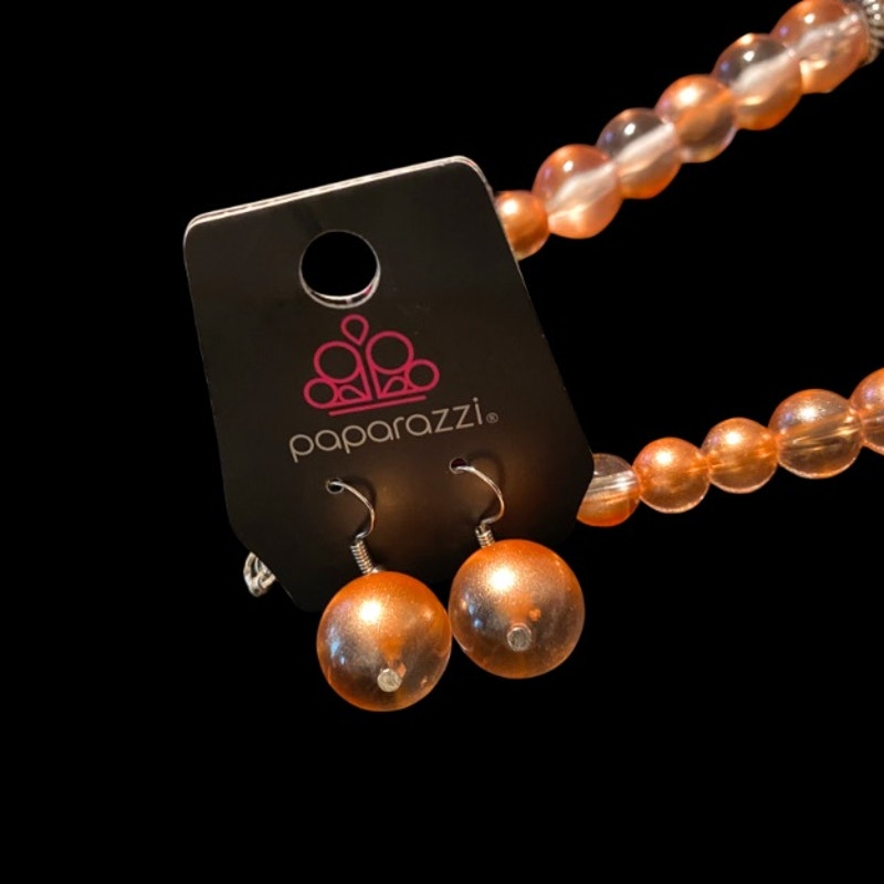 NWT Shimmery Peachy Pink Big Bubble Beaded Necklace and Earring Set
