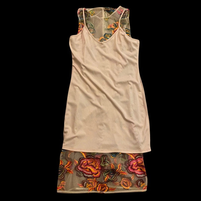 Sleeveless Peachy Pink Vibrant Floral Embroidered Mesh Overlay Sheath Dress (L)