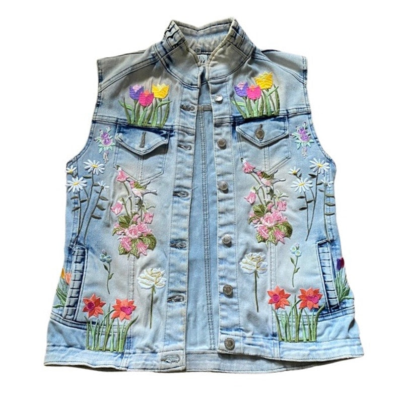 Upcycled Flower Garden Vintage Patch Embellished Sleeveless Acid Wash Jean Vest (M/L)