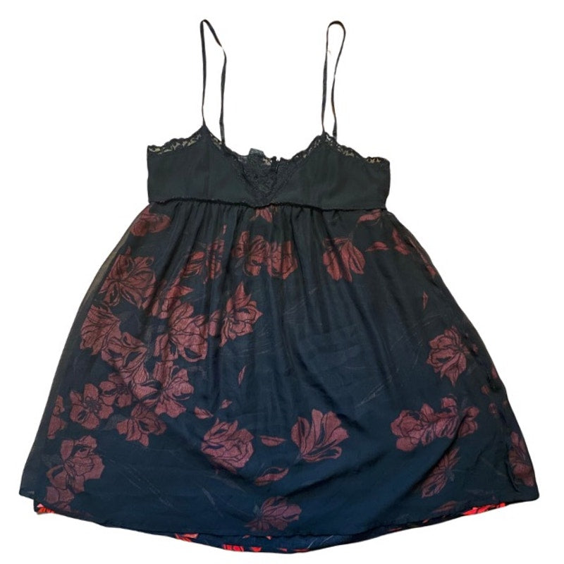 90’s Lacey Bust Black and Red Floral Babydoll Spaghetti Strap Dress (M)