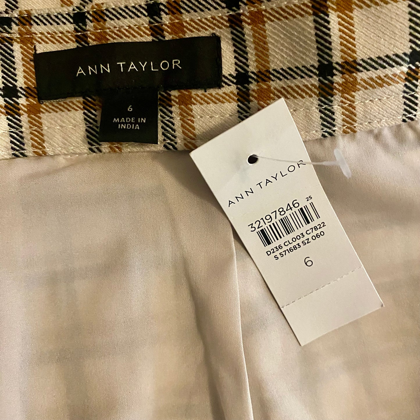 NWT Cream, Black, & Rust Plaid Sailor Pencil Skirt (6)