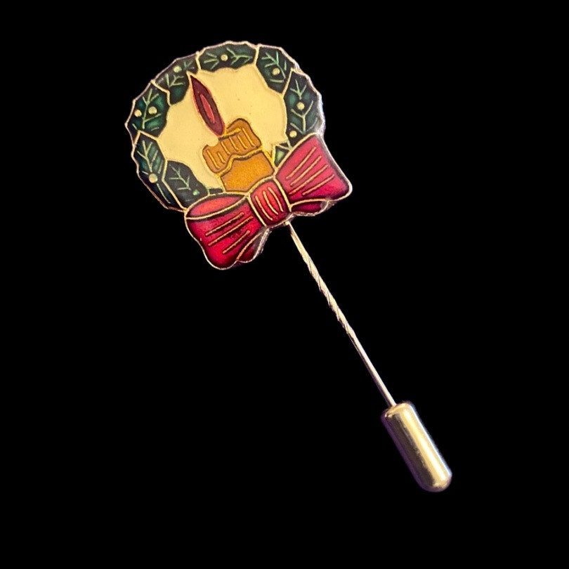 Vintage Yuletide Wreath and Candle Stick Pin