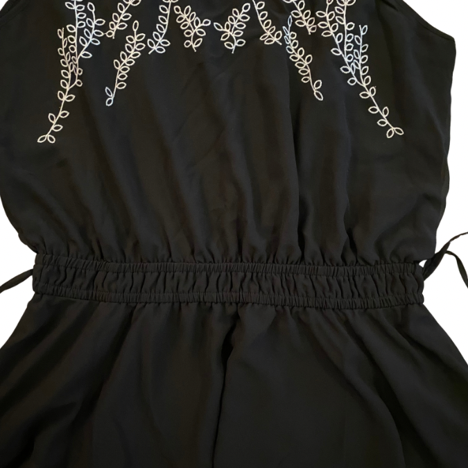 V-Neck Sleeveless Black & White Embroidered Drawstring Waist Chiffon Tank (L)