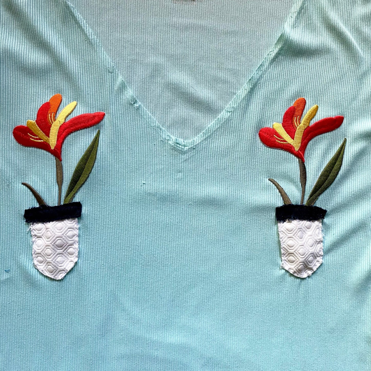 Upcycled Vintage Amaryllis Flower Patch Bright Teal Sleeveless Ribbed V-Neck (M)