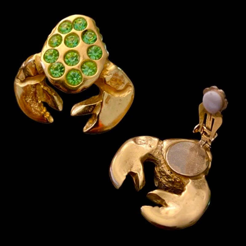Emerald Rhinestone Studded Crab Pendant Stamped 18 Karat Yellow Gold Chain Necklace