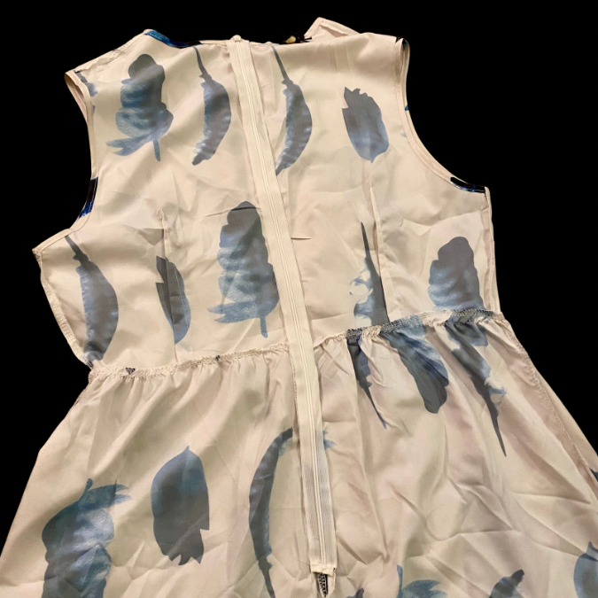 NWT Vonda White/ Navy Blue Watercolor Feather Maxi Dress - Extra Large