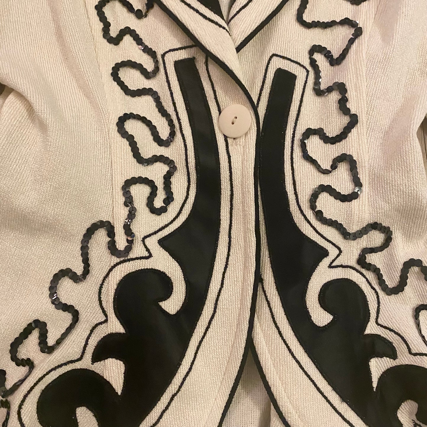 *RARE VINTAGE* Cream & Black 80’s Sequin Embellished Knit Blazer/Jacket with Belt (S)