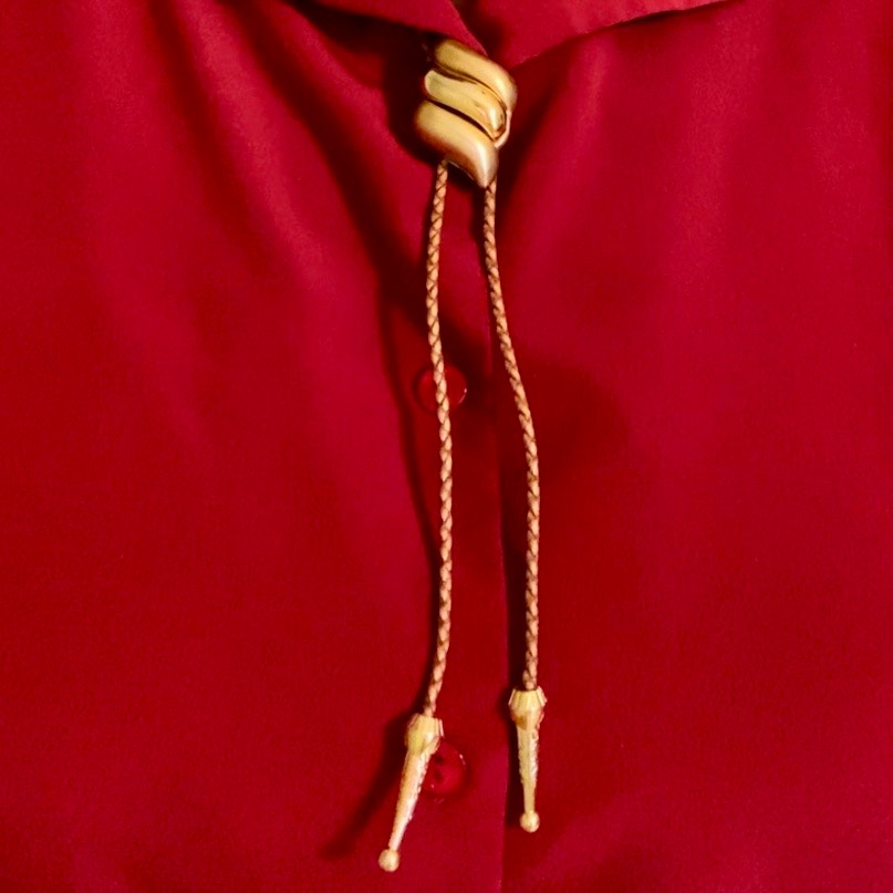 Shiny & Matte Gold Toned Chunky Swirl Camel Brown Leather Cord Bolo Tie