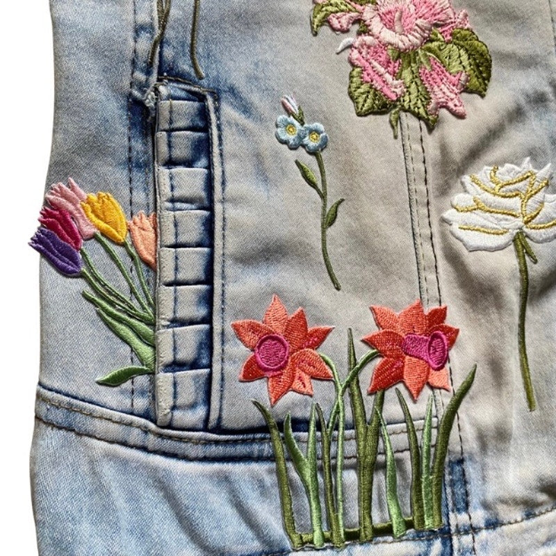 Upcycled Flower Garden Vintage Patch Embellished Sleeveless Acid Wash Jean Vest (M/L)