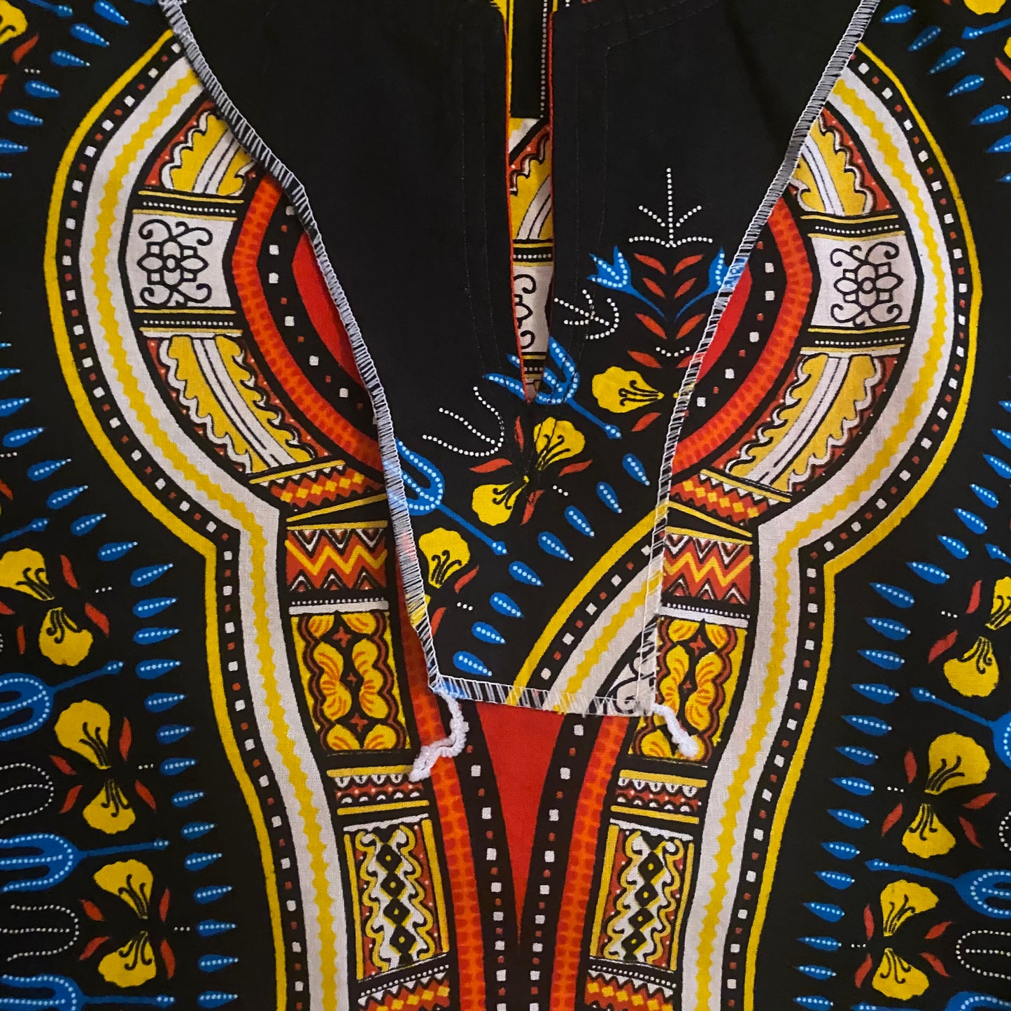 Unisex Red, Black, White, Yellow & Blue Printed Dashiki Shirt (L)