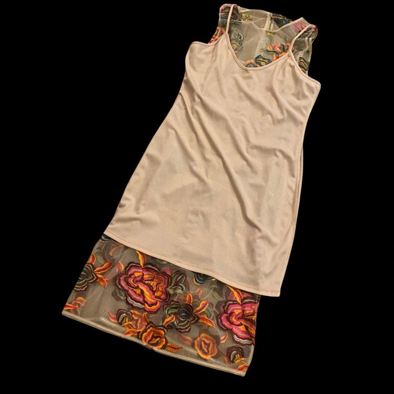 Sleeveless Peachy Pink Vibrant Floral Embroidered Mesh Overlay Sheath Dress (L)