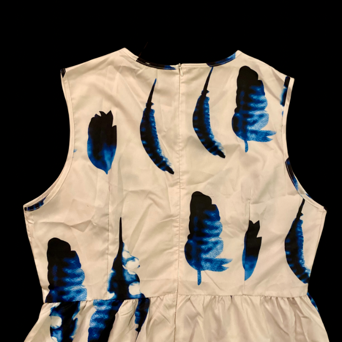 NWT Vonda White/ Navy Blue Watercolor Feather Maxi Dress - Extra Large