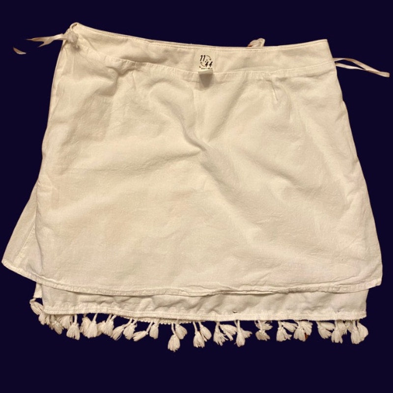 Embroidered Patchwork White/Yellow/Blue Beachside Sunset Tassel Hem Mini-Skirt (S)