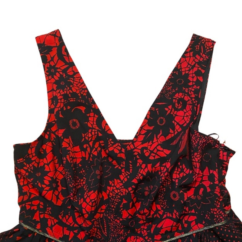 NWT Black & Red Queen of Hearts Alice in Wonderland Handkerchief Hem Tunic Top (M)