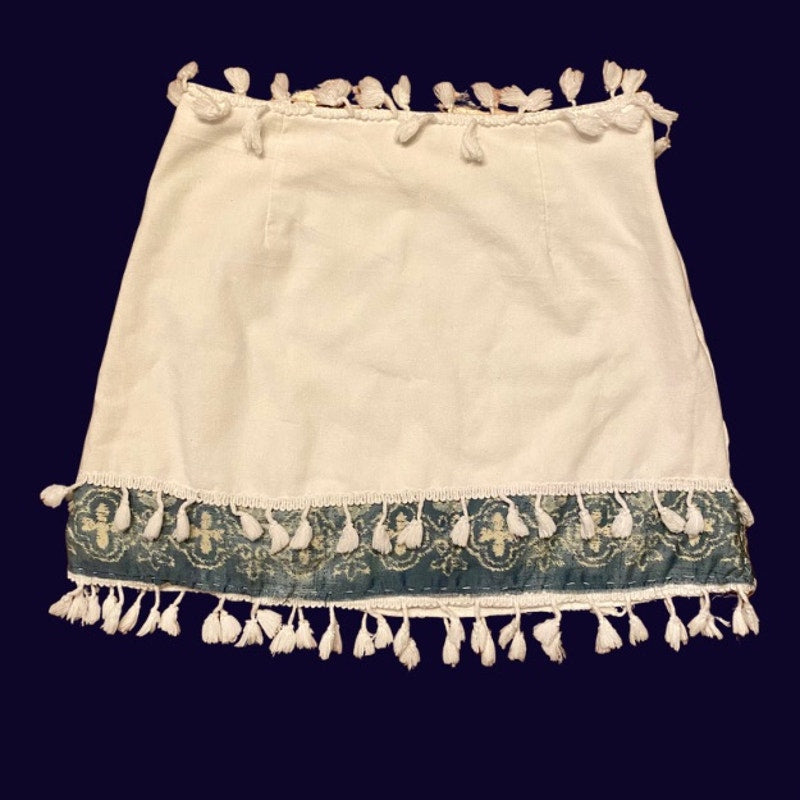 Embroidered Patchwork White/Yellow/Blue Beachside Sunset Tassel Hem Mini-Skirt (S)