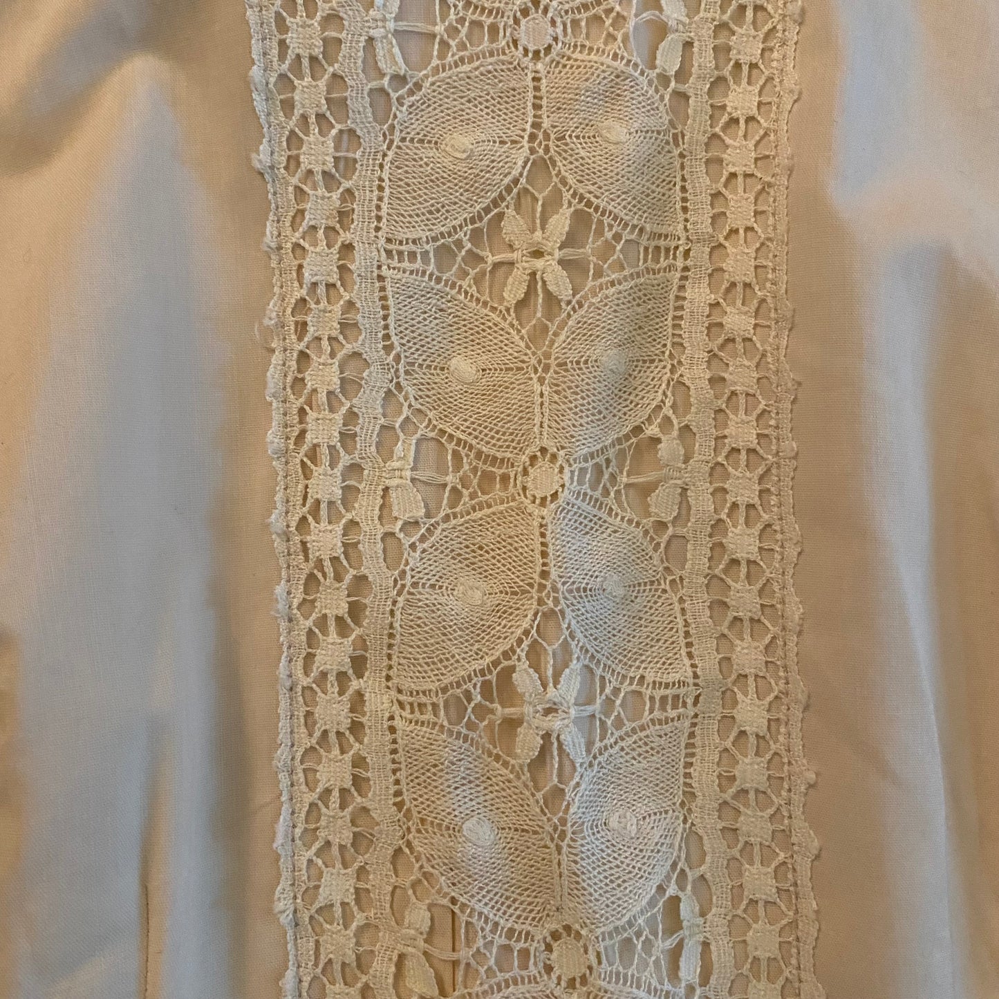 Vintage Beige and White Lace Panel Wiggle Dress with Bow (S)