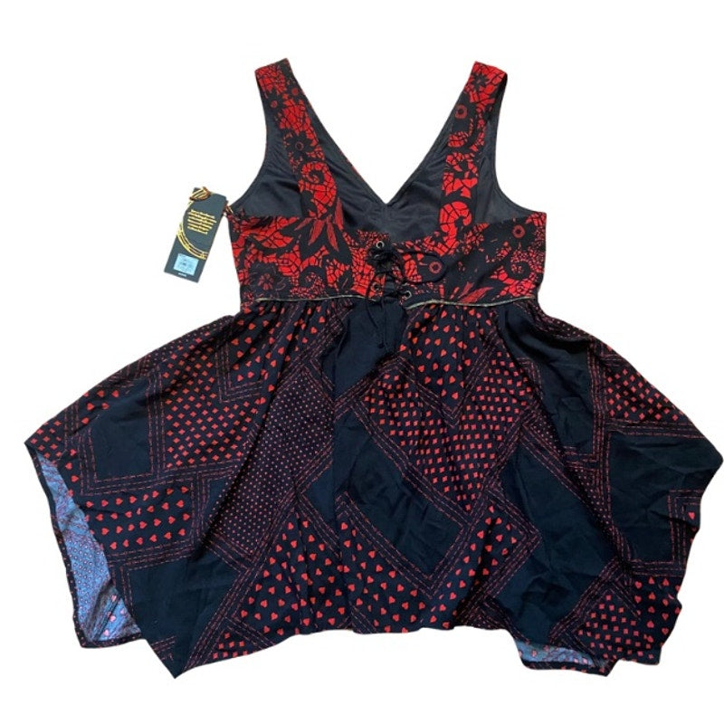 NWT Black & Red Queen of Hearts Alice in Wonderland Handkerchief Hem Tunic Top (M)