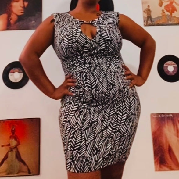 Black & White Herringbone Keyhole Wrap Dress (12)
