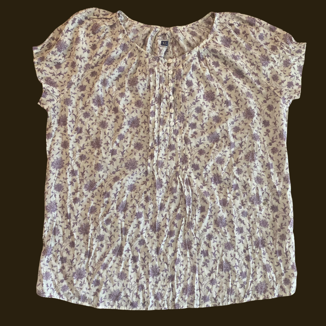 Cream and Purple Floral Print Short Sleeve Blouse (XL)