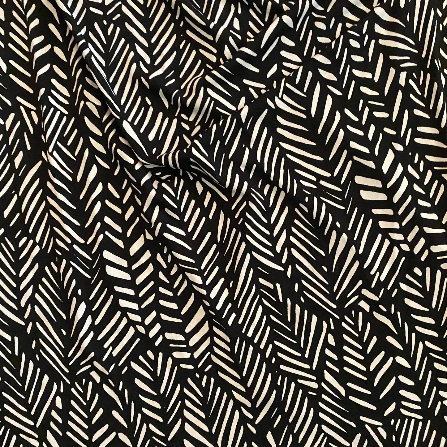Black & White Herringbone Keyhole Wrap Dress (12)