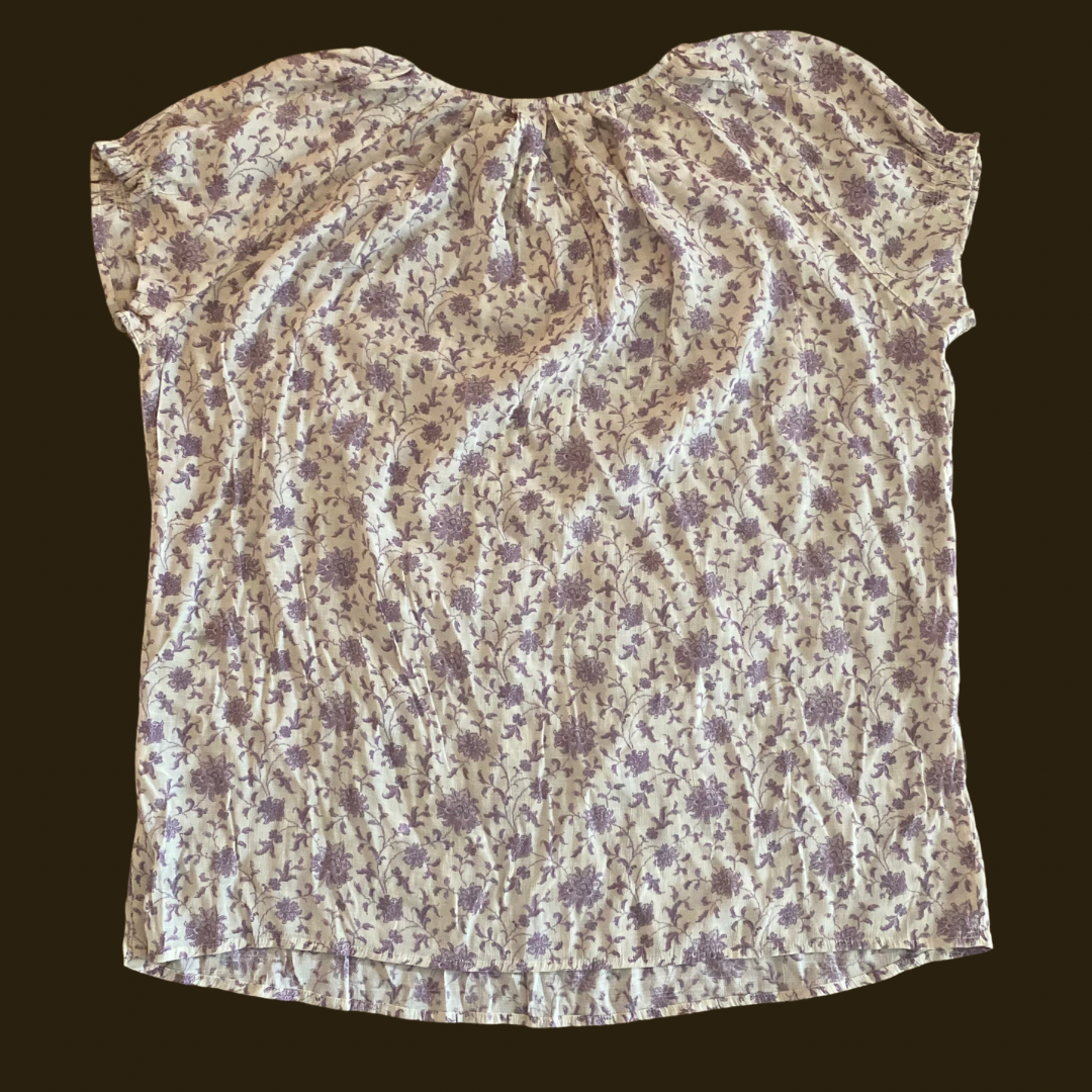 Cream and Purple Floral Print Short Sleeve Blouse (XL)