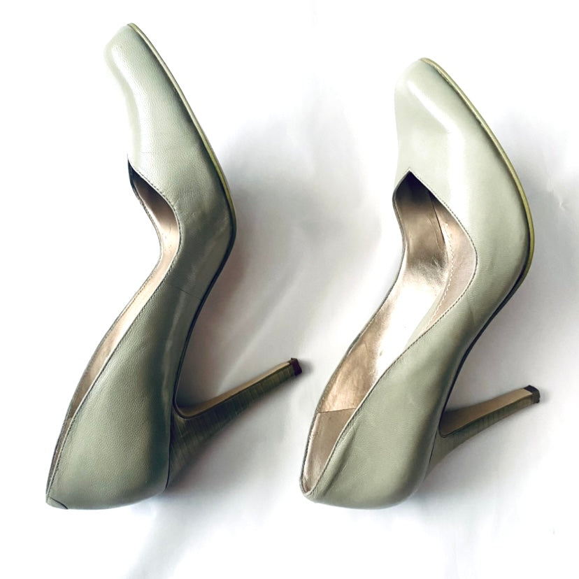 Sweet Green Vintage Pumps (8.5 M)