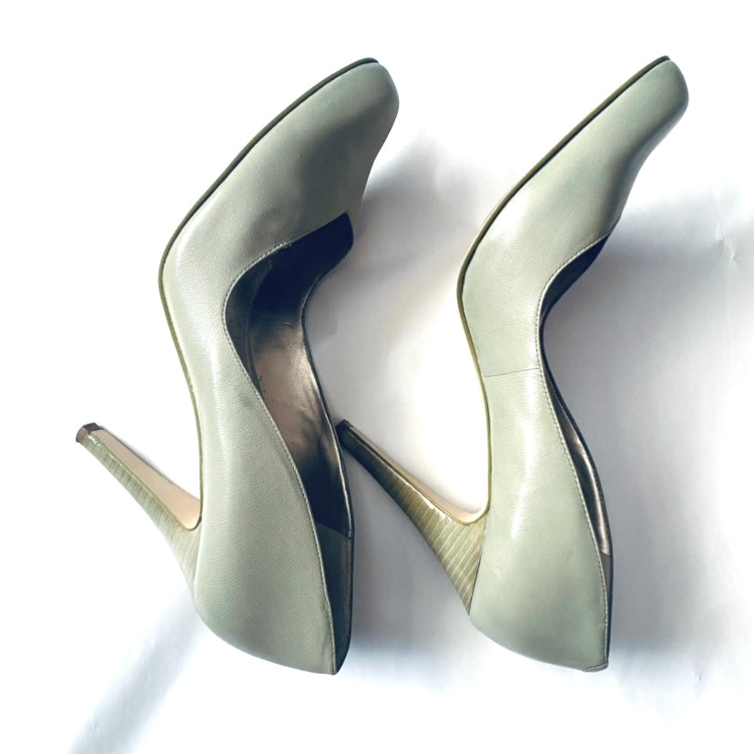 Sweet Green Vintage Pumps (8.5 M)