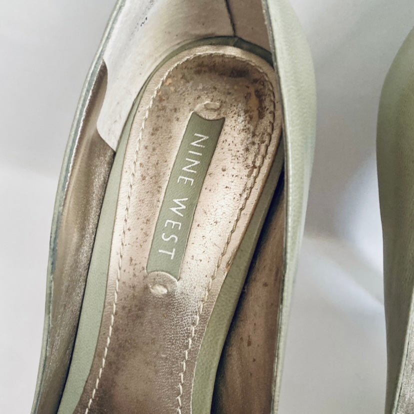 Sweet Green Vintage Pumps (8.5 M)