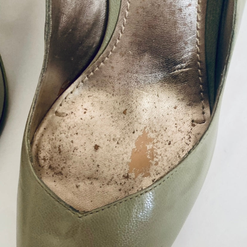 Sweet Green Vintage Pumps (8.5 M)