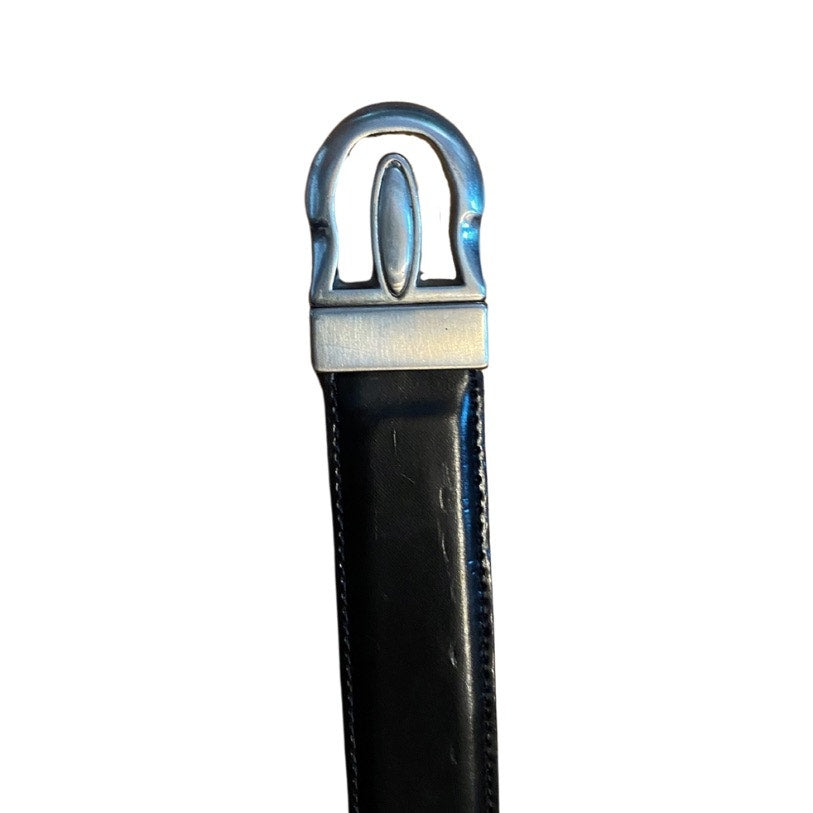 1980’s Men’s Distressed Black/Brown Reversible Faux Leather Belt with Silver Buckle (36/90)