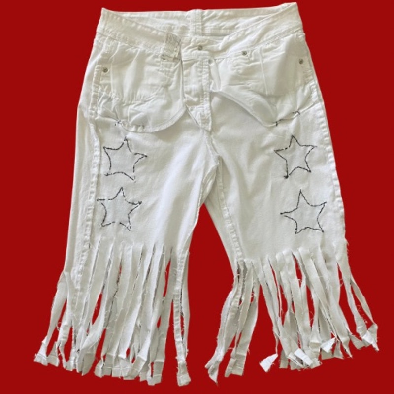 Upcycled White Denim Star Patch Fringe Hem Capris (8)