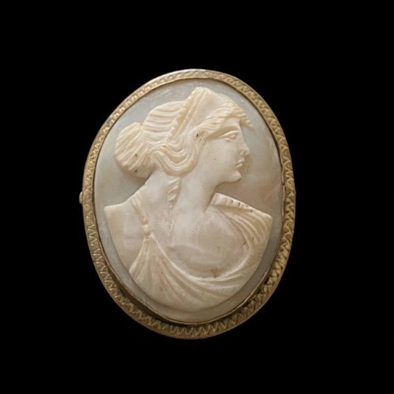 1910’s - 1920’s Antique Italian 18K Gold Shell Cameo Brooch