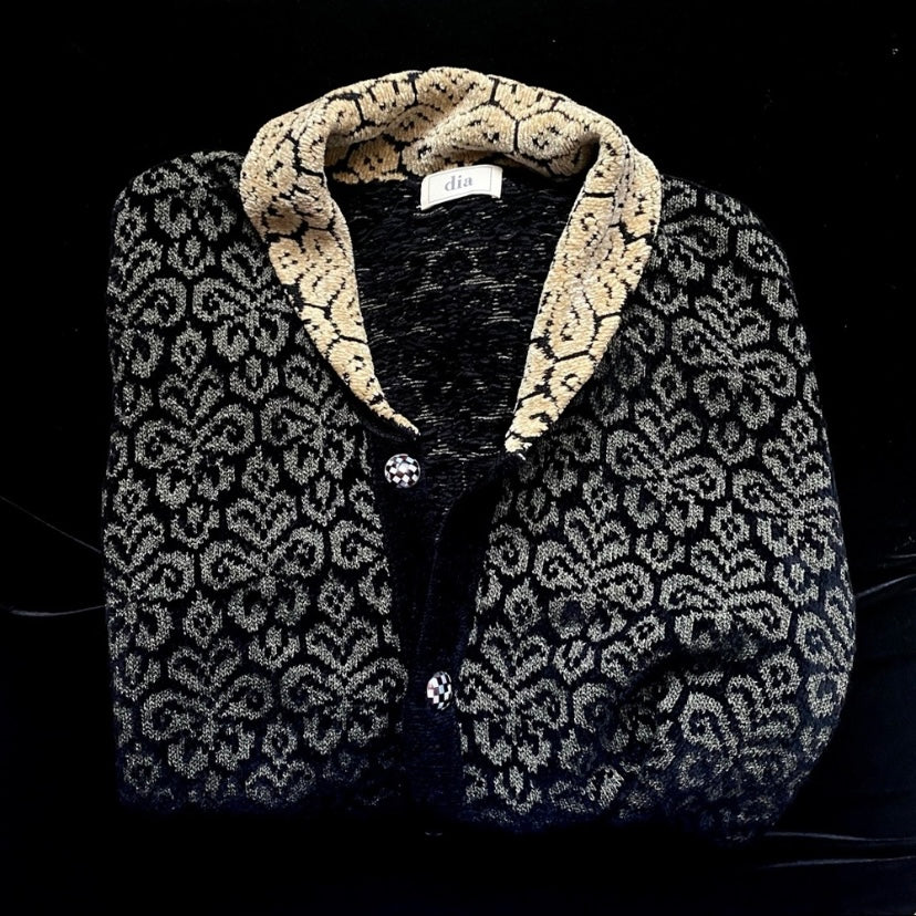 π *RARE VINTAGE* 90βs Dia North of Boston Black & Sage Green Damask Button Down Sweater