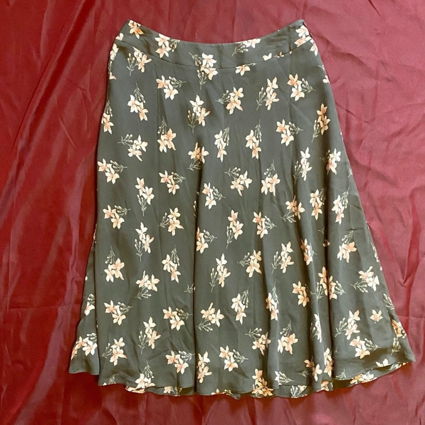 100% Silk Forest Green and Pastel Pink Floral Midi Skirt (6)