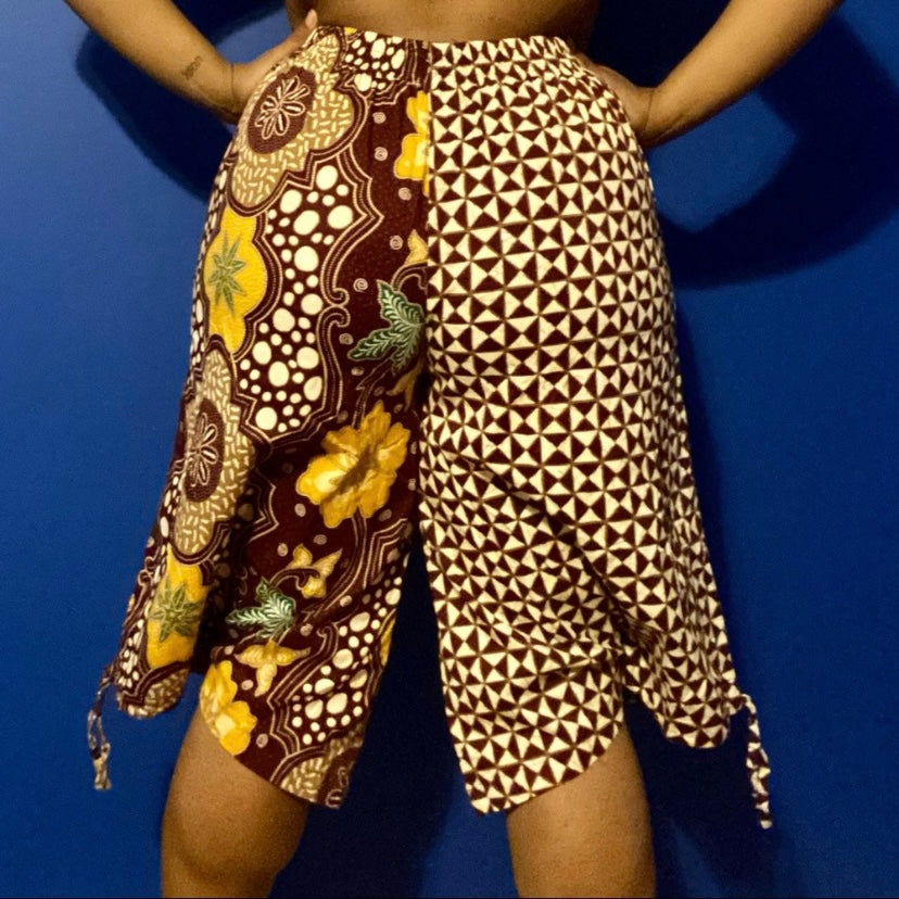 Vintage Handmade Ankara Split-print Capri Pants (M)