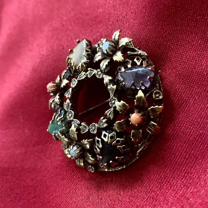 Black Onyx Amethyst Jade Light Blue Chalcedony Yellow Jasper Floral Wreath Pin