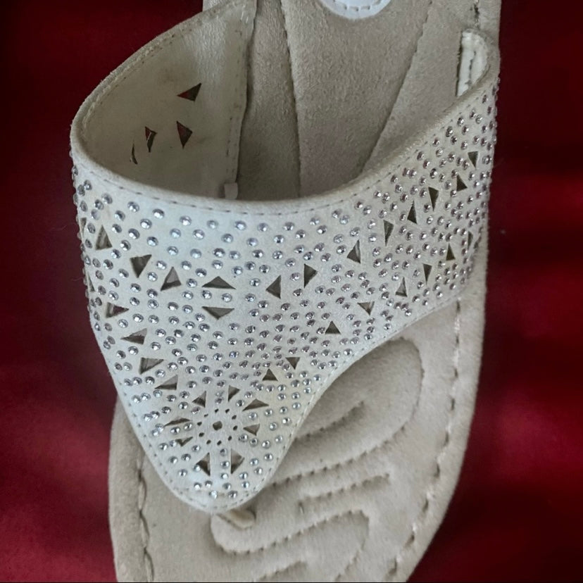 Mountain Sole White Rhinestone Studded Bling Thong Wedge Sandals (Size 9)