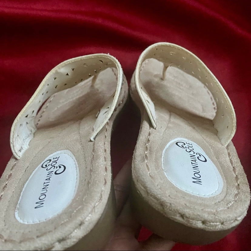 Mountain Sole White Rhinestone Studded Bling Thong Wedge Sandals (Size 9)
