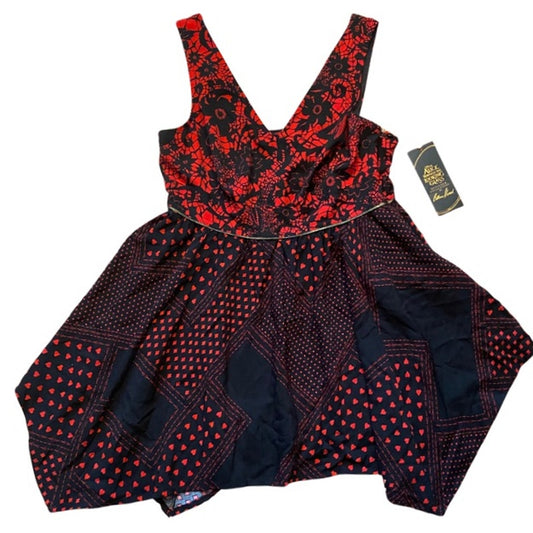 NWT Black & Red Queen of Hearts Alice in Wonderland Handkerchief Hem Tunic Top (M)