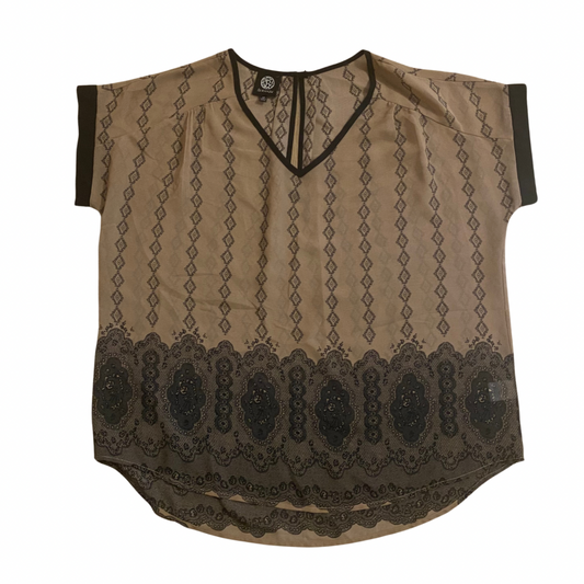 Sheer Light Brown and Black Lace Pattern V-Neck Hi-Low Short Sleeve Blouse (M/L)