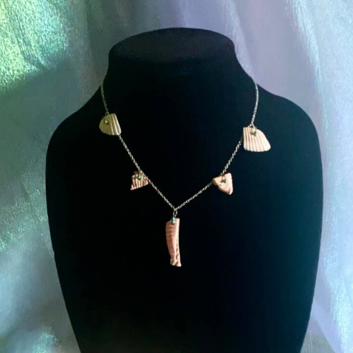 Shell Shards Charm Choker Necklace