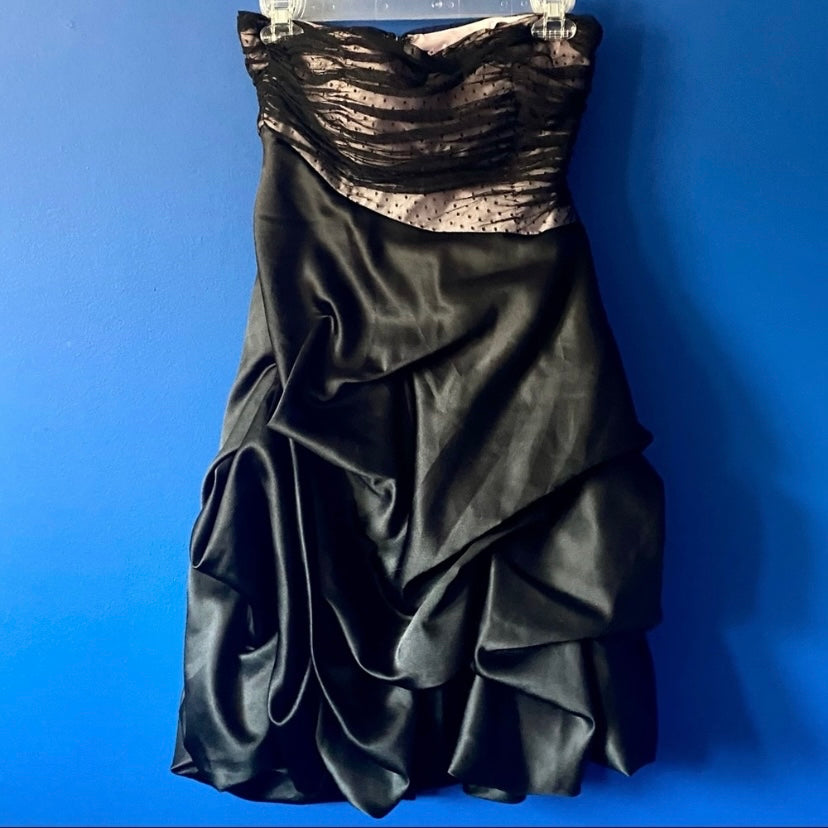 Y2K Baby Pink/Black Asymmetrical Strapless Bubble Hem Dress (8)