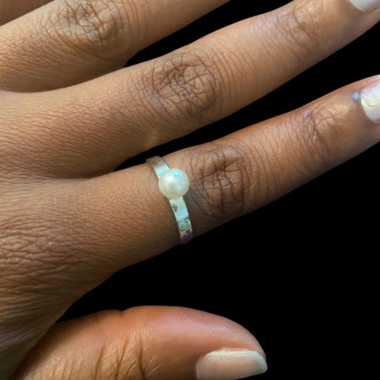 Vintage Dainty Costume Pearl Silver Ring (8)