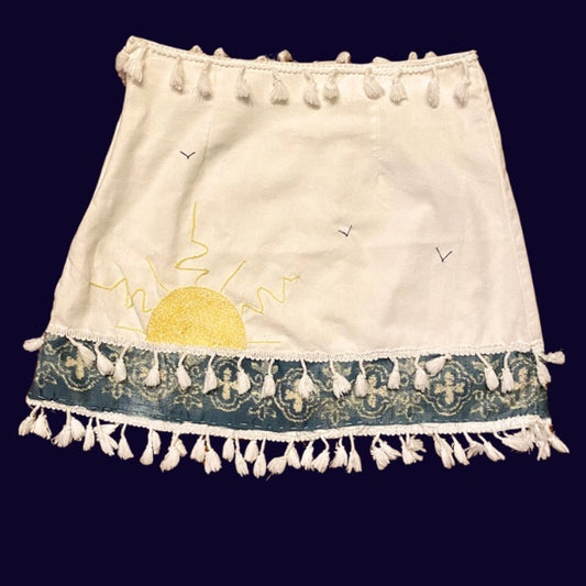 Embroidered Patchwork White/Yellow/Blue Beachside Sunset Tassel Hem Mini-Skirt (S)