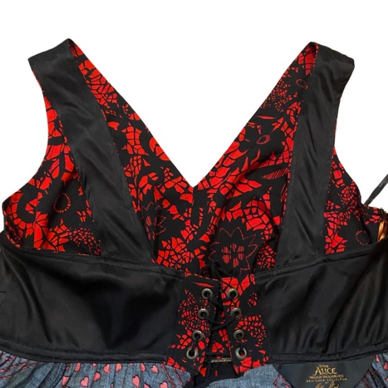 NWT Black & Red Queen of Hearts Alice in Wonderland Handkerchief Hem Tunic Top (M)